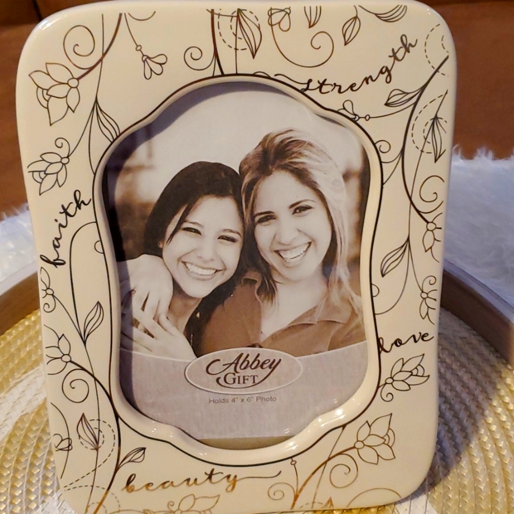 Faith Strength Love Beauty Picture Frame ❤️
